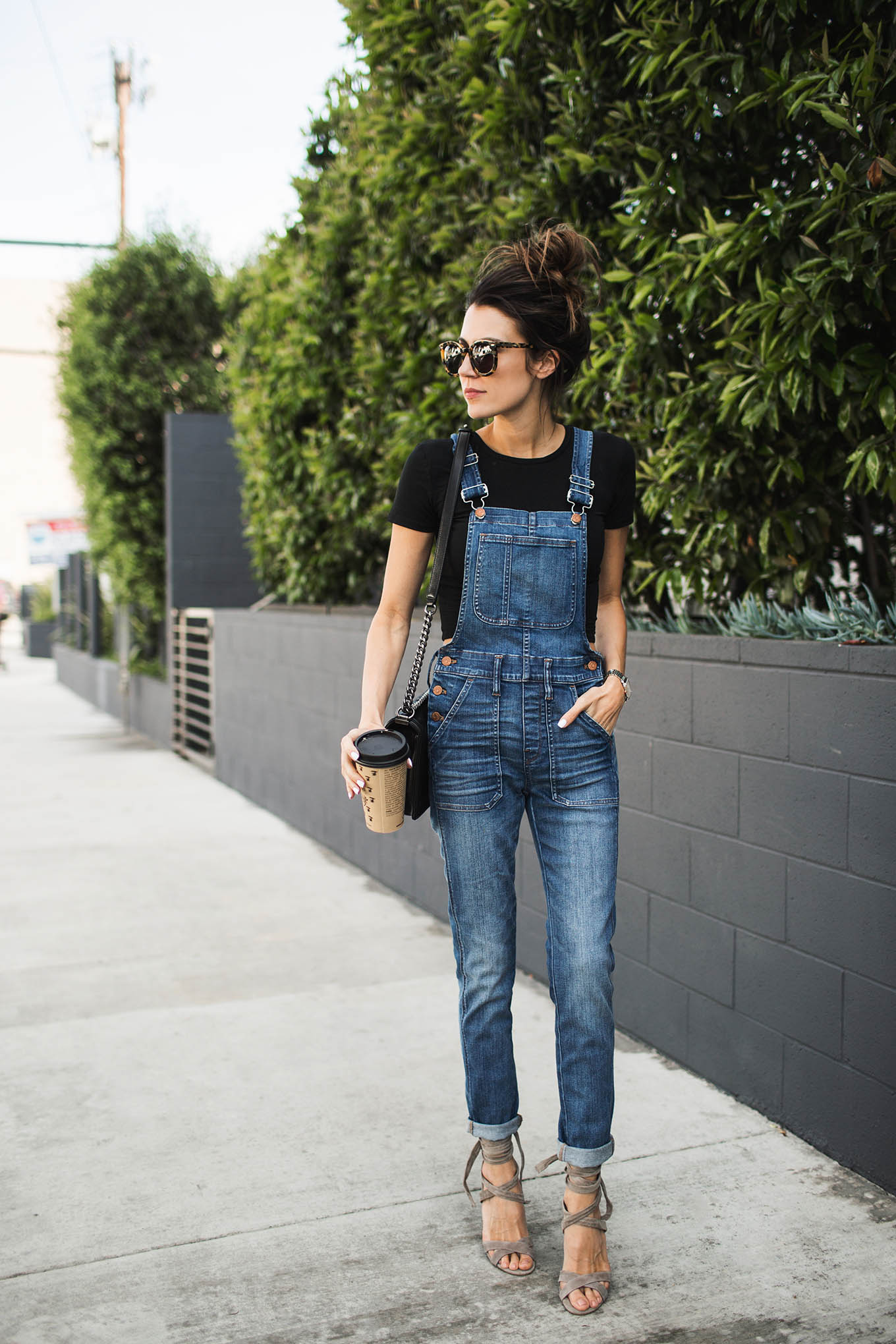 effective-ads.ro | Top Spring Trends for Denim Overalls: How to Style and Choose the Perfect Pair